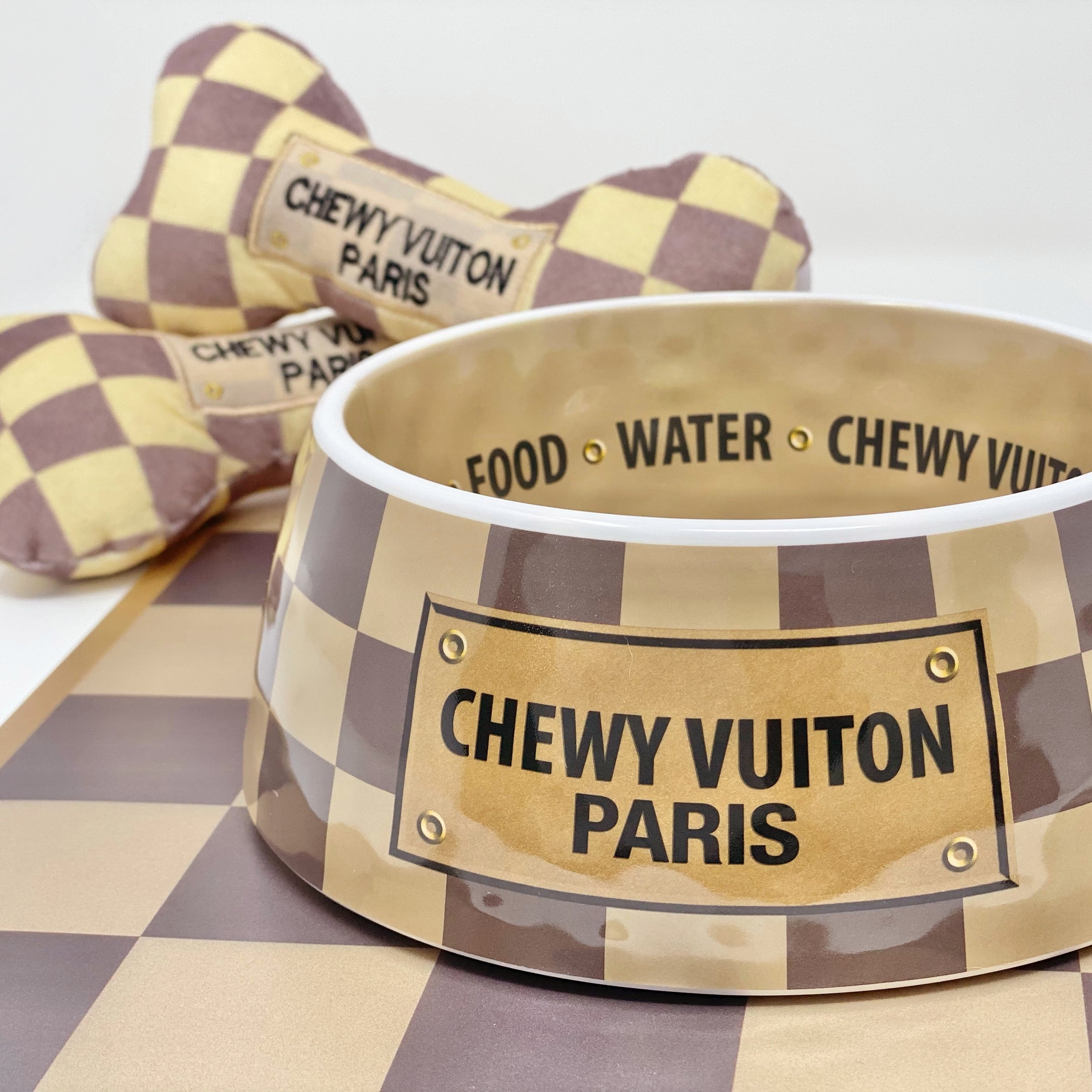 Checker Chewy Vuiton Bowls & Mat Set – FolieLA